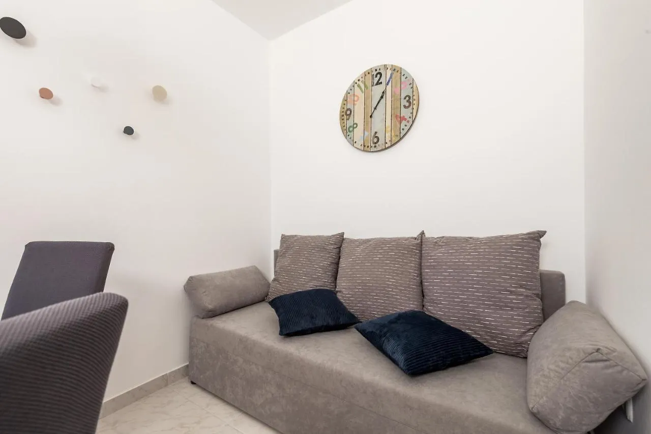 Apartments Vilma Opatija 0*,